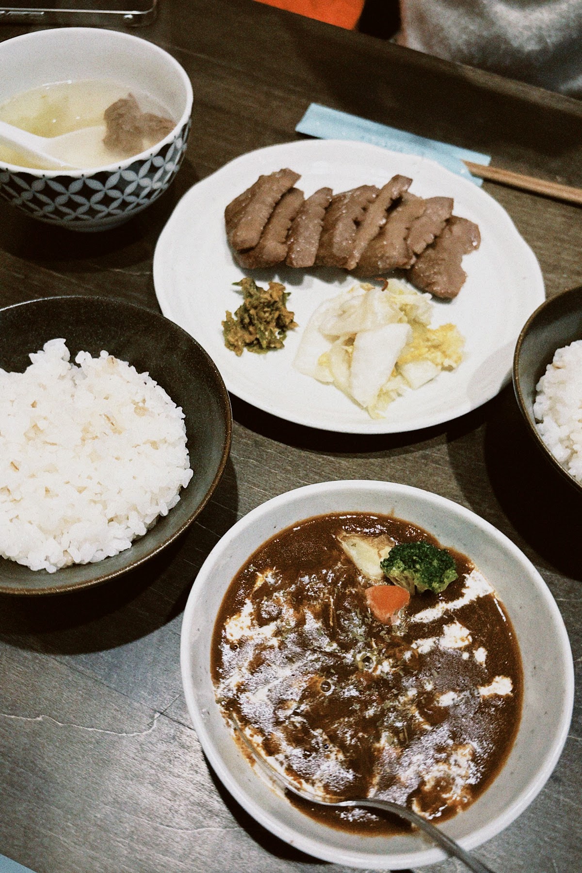 牛たん専門店 進