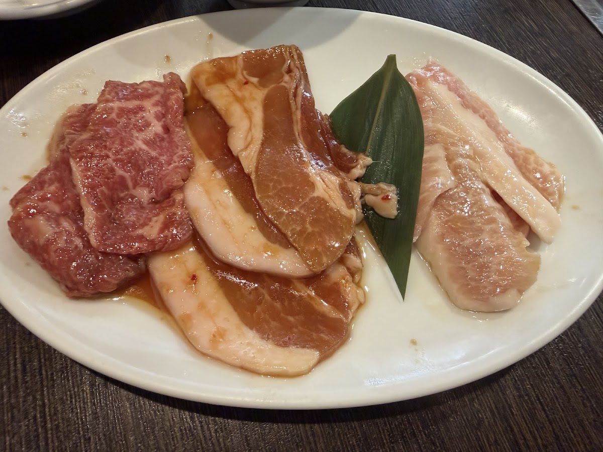 焼肉と料理シルクロード