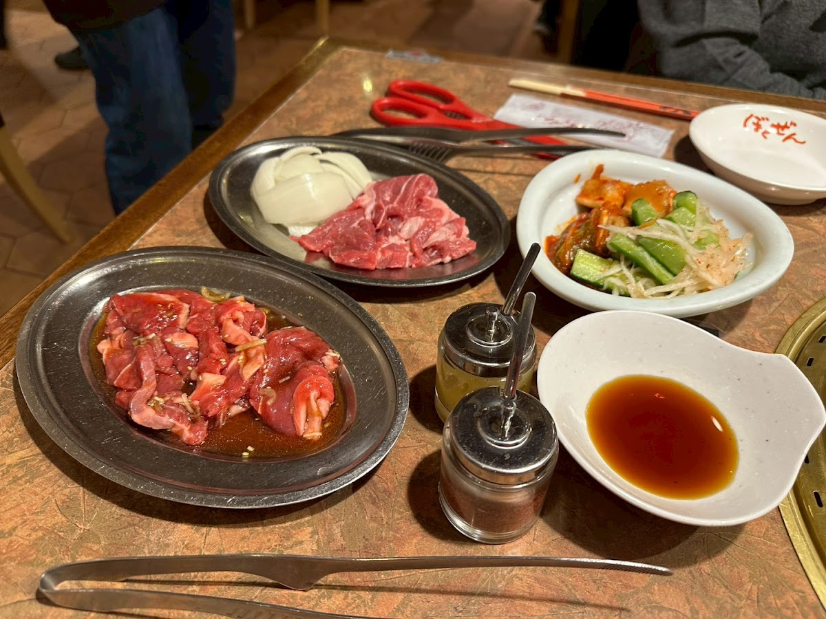 焼肉菜包 ぼくぜん 福住店