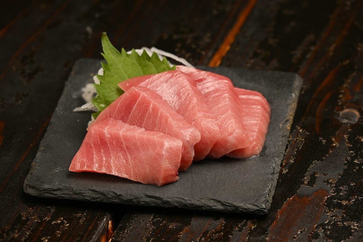 炭火焼鳥・海鮮 あじと